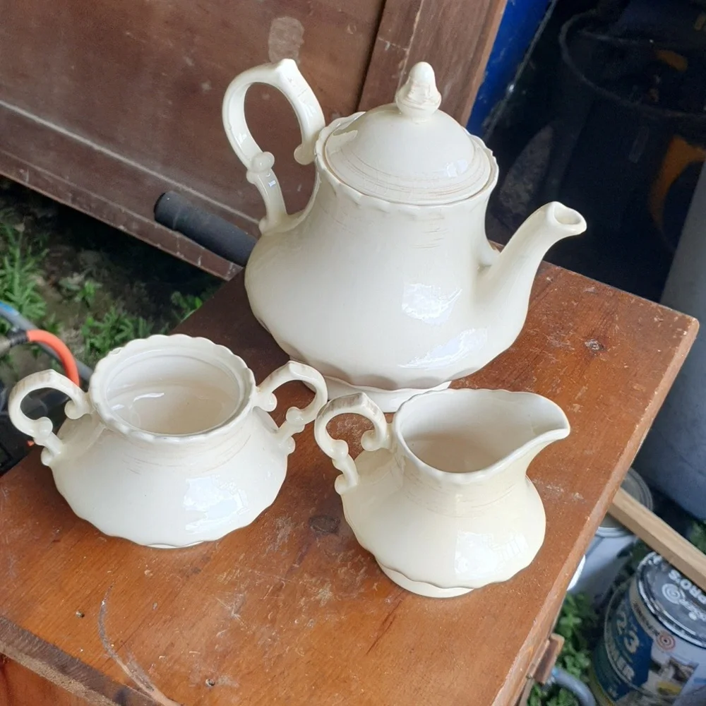 True Vintage 1950s teapot creamer sugar bowl set 1930s 1940s
